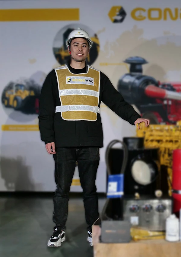 EMAC-Technical-Engineer-Mr.-Vin-Hu-600x850-1 This is a picture of EMAC Technical Engineer-Mr. Vin Hu.